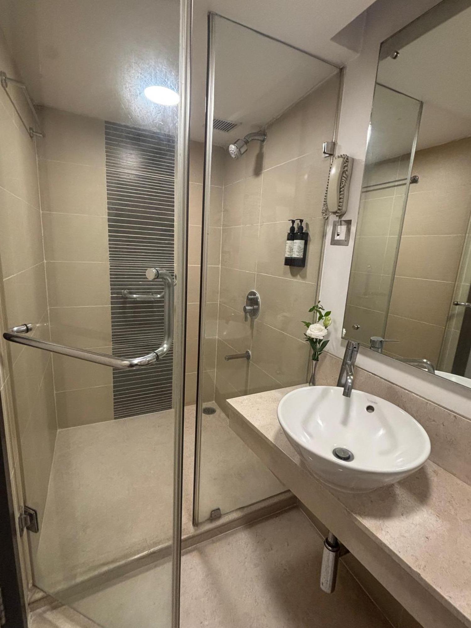 Iris The Business Hotel Bengaluru Kültér fotó