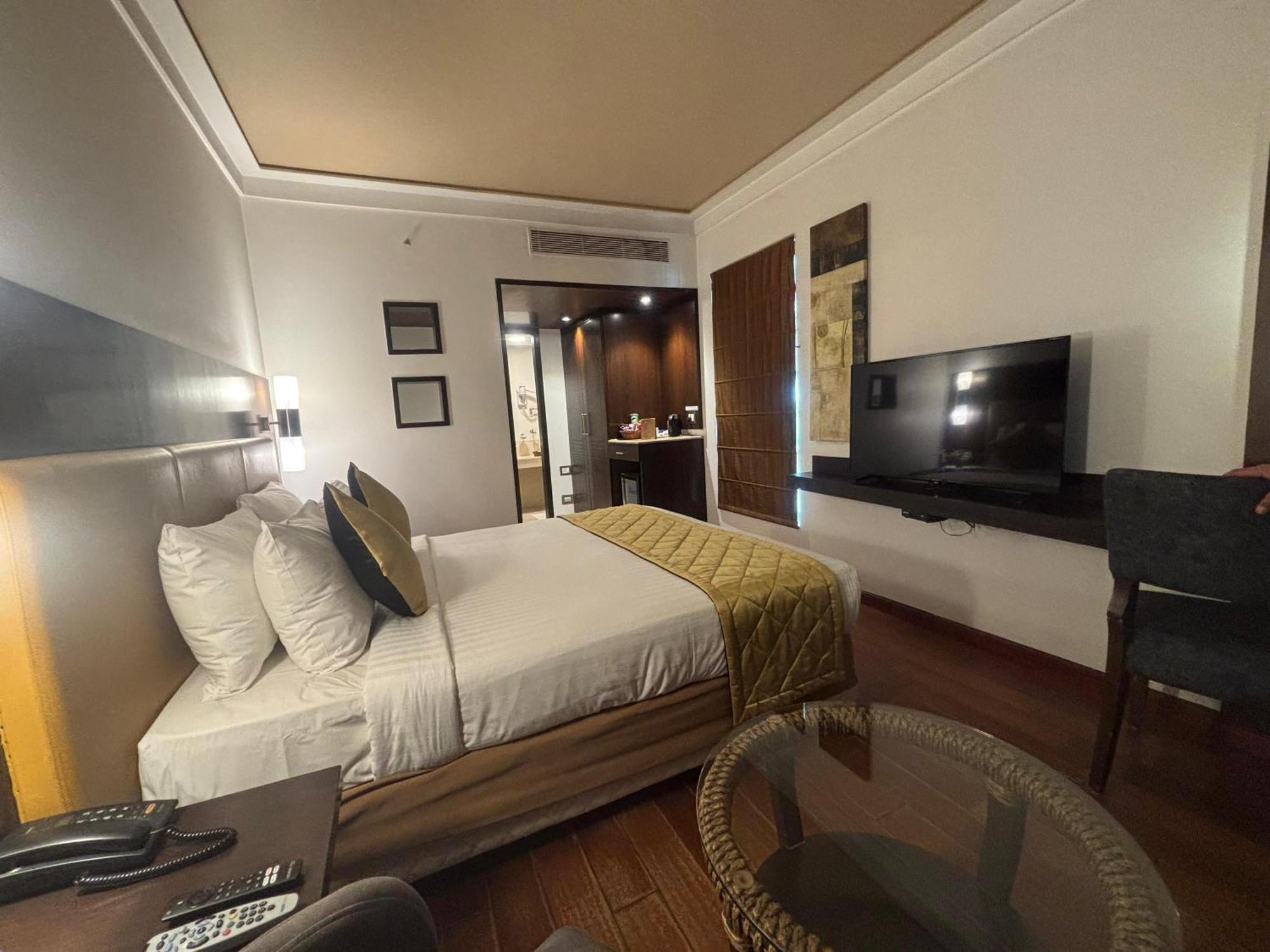 Iris The Business Hotel Bengaluru Kültér fotó